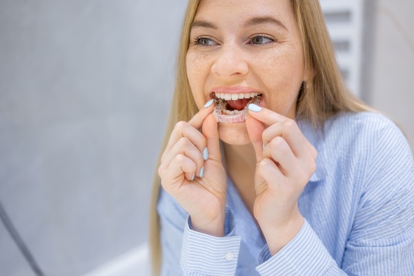 How Clear Aligners Straighten Teeth Without The Hassle Of Braces